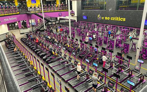planet fitness saturday hours